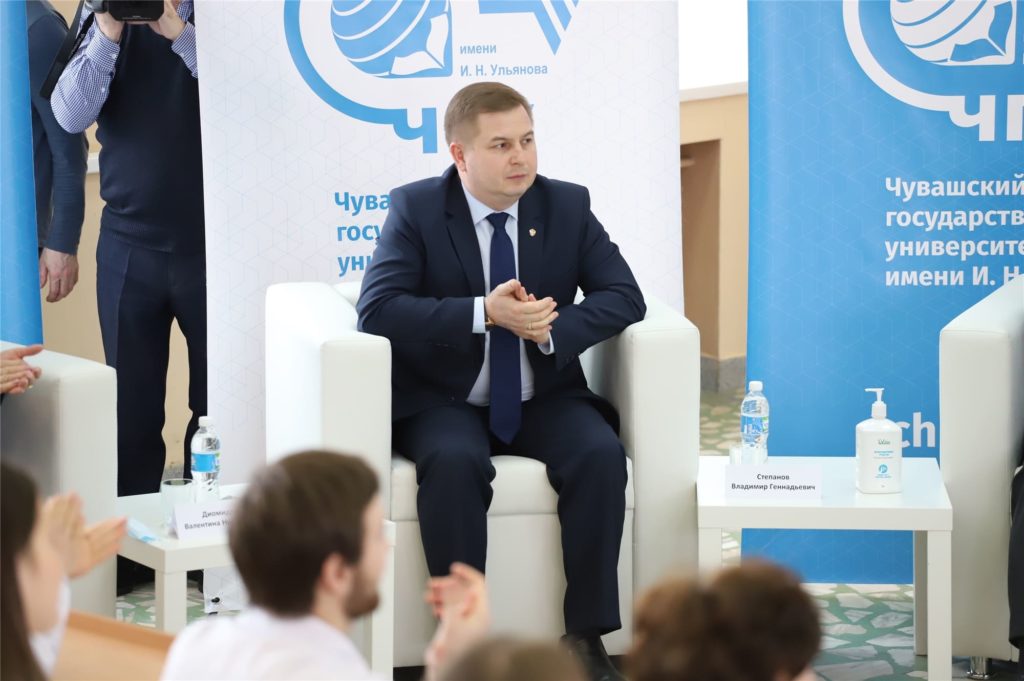 На медицинском факультете состоялось ток-шоу «Год на «передовой»